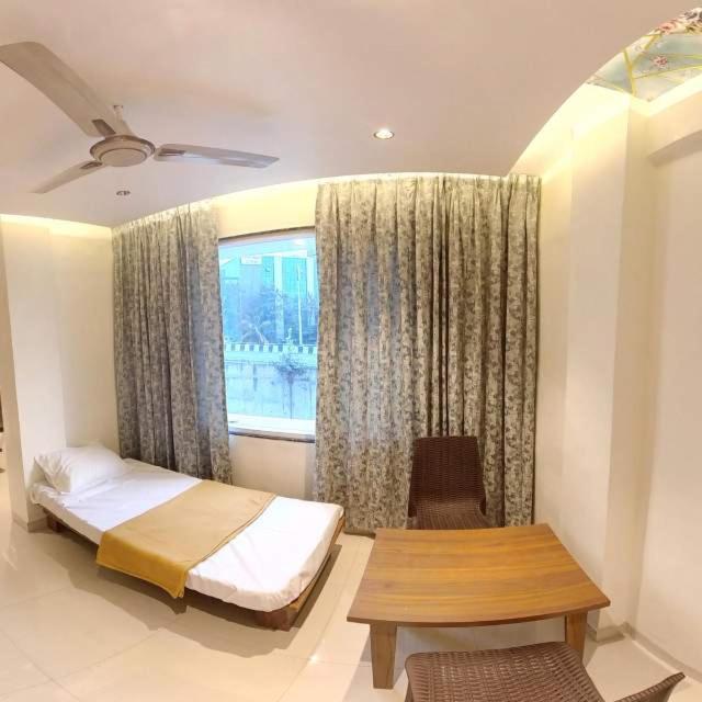 Hotel India Gate Narhe, Pune Eksteriør bilde
