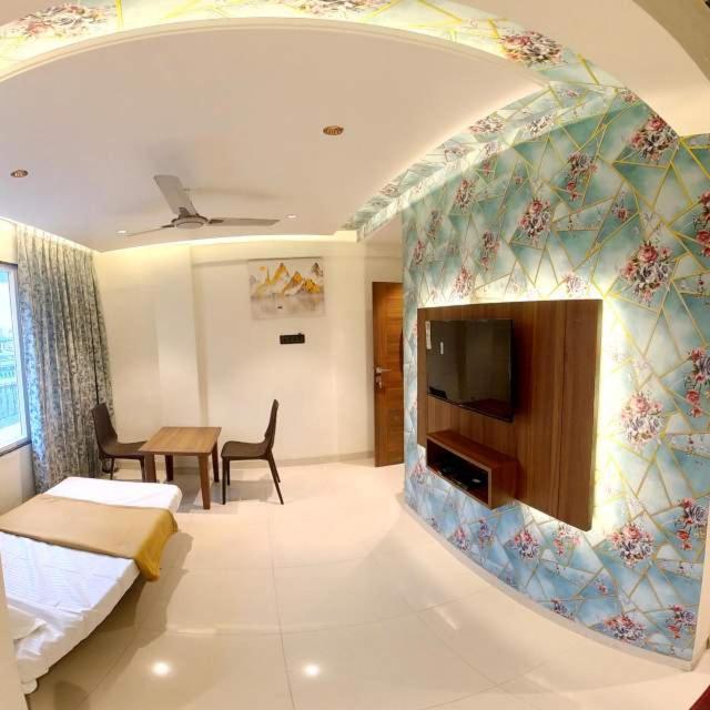Hotel India Gate Narhe, Pune Eksteriør bilde